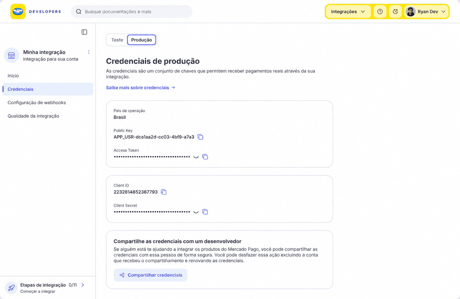 Tela Credenciais de produção do Mercado Pago com Public Key, Access Token, Client ID, Client Secret e o botão Compartilhar credenciais